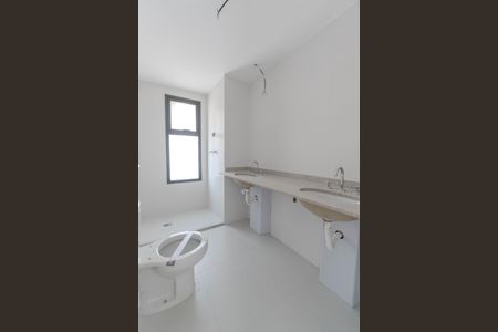 Apartamento à venda com 132m², 3 quartos e 2 vagasBanheiro da Suíte 1