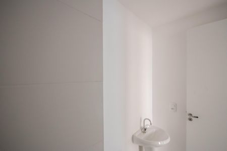 Apartamento para alugar com 38m², 2 quartos e sem vaga Apartamento para alugar com 38m², 2 quartos e sem vagaBanheiro