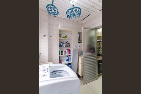 Apartamento à venda com 84m², 3 quartos e 2 vagas Apartamento à venda com 84m², 3 quartos e 2 vagasÁrea de Serviço