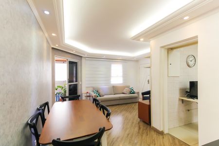 Apartamento à venda com 84m², 3 quartos e 2 vagas Apartamento à venda com 84m², 3 quartos e 2 vagasSala