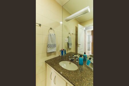 Apartamento à venda com 84m², 3 quartos e 2 vagas Apartamento à venda com 84m², 3 quartos e 2 vagasBanheiro