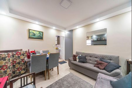 Casa à venda com 125m², 2 quartos e 2 vagasSala