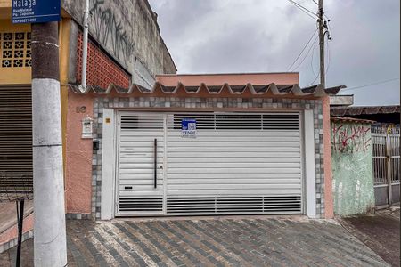 Casa à venda com 125m², 2 quartos e 2 vagasFachada