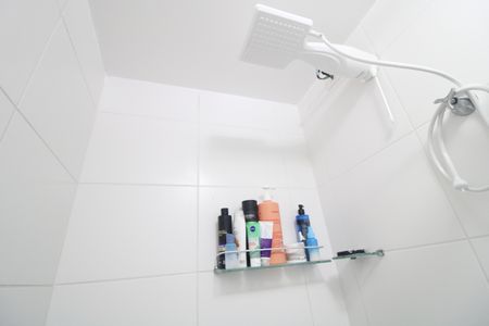 Banheiro da Suíte de apartamento à venda com 1 quarto, 28m² em Jardim Prudência, São Paulo