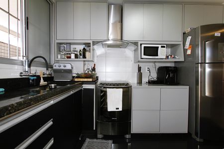 Apartamento à venda com 100m², 3 quartos e 2 vagasCozinha