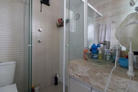 Casa à venda com 125m², 4 quartos e 2 vagas Casa à venda com 125m², 4 quartos e 2 vagasBanheiro da Suíte 1