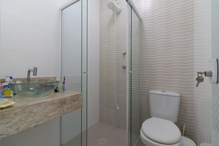 Casa à venda com 125m², 4 quartos e 2 vagas Casa à venda com 125m², 4 quartos e 2 vagasBanheiro da Suíte 2