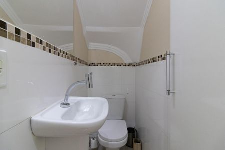 Casa à venda com 125m², 4 quartos e 2 vagas Casa à venda com 125m², 4 quartos e 2 vagasLavabo