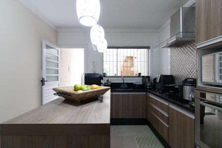 Casa à venda com 125m², 4 quartos e 2 vagas Casa à venda com 125m², 4 quartos e 2 vagasCozinha