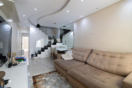 Casa à venda com 125m², 4 quartos e 2 vagas Casa à venda com 125m², 4 quartos e 2 vagasSala