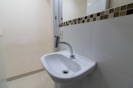 Casa à venda com 125m², 4 quartos e 2 vagas Casa à venda com 125m², 4 quartos e 2 vagasLavabo