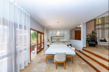 Casa à venda com 560m², 3 quartos e 3 vagasSala 2