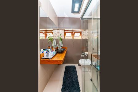 Casa à venda com 560m², 3 quartos e 3 vagasBanheiro da Suíte 3