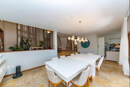 Casa à venda com 560m², 3 quartos e 3 vagasSala 2