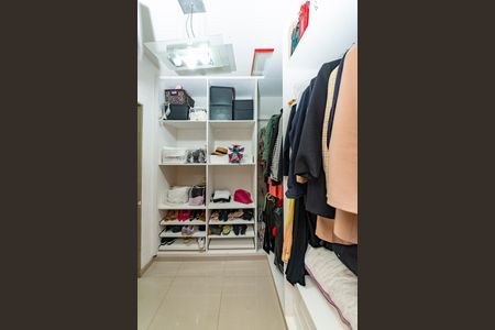Casa à venda com 560m², 3 quartos e 3 vagasCloset da suíte 2