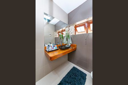 Casa à venda com 560m², 3 quartos e 3 vagasBanheiro da Suíte 3