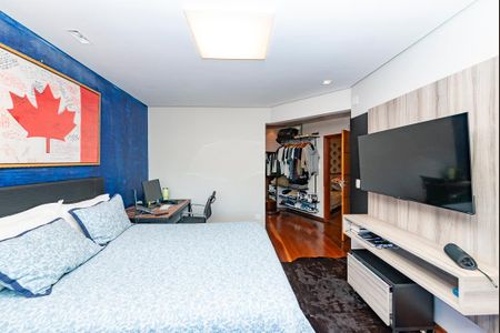 Casa à venda com 560m², 3 quartos e 3 vagasSuíte 3