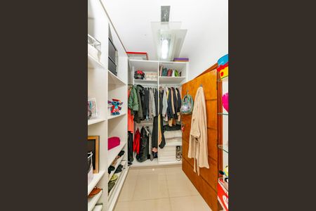 Casa à venda com 560m², 3 quartos e 3 vagasCloset da suíte 2