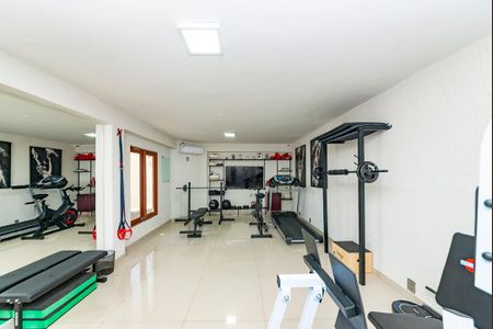 Casa à venda com 560m², 3 quartos e 3 vagasAcademia