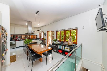 Casa à venda com 560m², 3 quartos e 3 vagasCozinha