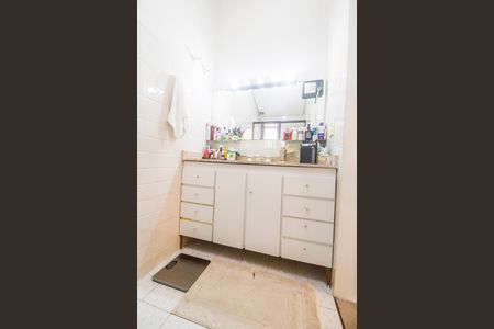 Casa de condomínio à venda com 176m², 3 quartos e 2 vagasBanheiro da Suíte