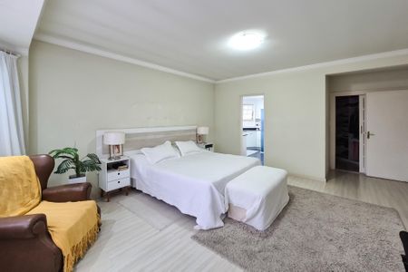 Casa à venda com 282m², 3 quartos e 5 vagasSuíte