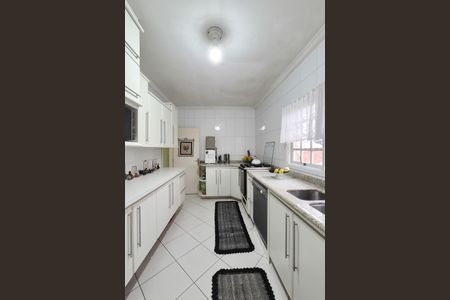 Casa à venda com 282m², 3 quartos e 5 vagasCozinha 