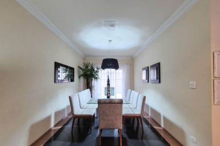 Casa à venda com 282m², 3 quartos e 5 vagasSala 2