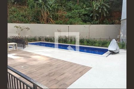 Apartamento à venda com 39m², 2 quartos e sem vagaÁrea comum - Piscina