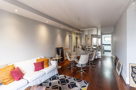 Apartamento à venda com 237m², 3 quartos e 2 vagas Apartamento à venda com 237m², 3 quartos e 2 vagasSala