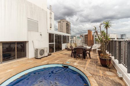 Apartamento à venda com 237m², 3 quartos e 2 vagas Apartamento à venda com 237m², 3 quartos e 2 vagasCobertura