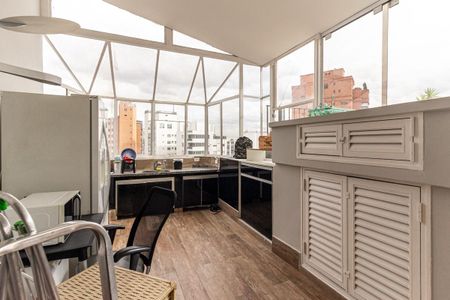 Apartamento à venda com 237m², 3 quartos e 2 vagas Apartamento à venda com 237m², 3 quartos e 2 vagasCozinha 2