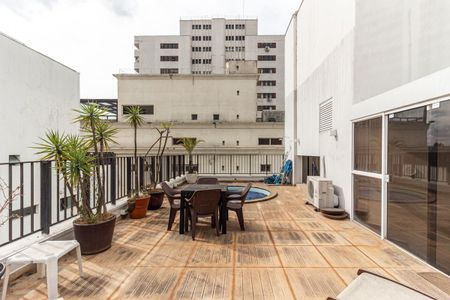 Apartamento à venda com 237m², 3 quartos e 2 vagas Apartamento à venda com 237m², 3 quartos e 2 vagasCobertura