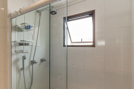 Apartamento à venda com 237m², 3 quartos e 2 vagas Apartamento à venda com 237m², 3 quartos e 2 vagasBanheiro da Suíte 1