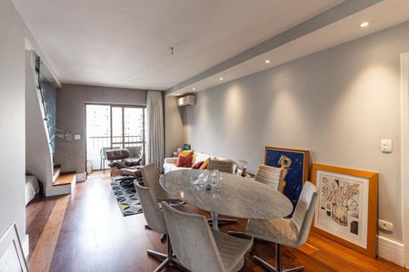 Apartamento à venda com 237m², 3 quartos e 2 vagas Apartamento à venda com 237m², 3 quartos e 2 vagasSala