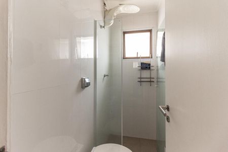 Apartamento à venda com 237m², 3 quartos e 2 vagas Apartamento à venda com 237m², 3 quartos e 2 vagasBanheiro da Suíte 2