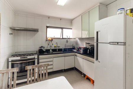 Apartamento à venda com 237m², 3 quartos e 2 vagas Apartamento à venda com 237m², 3 quartos e 2 vagasCozinha 1