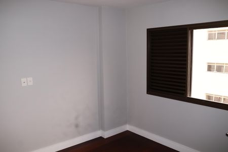 Apartamento à venda com 237m², 3 quartos e 2 vagasSuíte 2