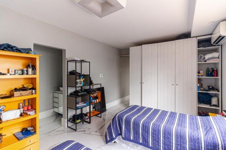 Apartamento à venda com 237m², 3 quartos e 2 vagas Apartamento à venda com 237m², 3 quartos e 2 vagasQuarto da Suíte 2