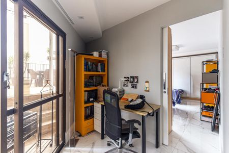 Apartamento à venda com 237m², 3 quartos e 2 vagas Apartamento à venda com 237m², 3 quartos e 2 vagasEscritório
