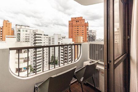 Apartamento à venda com 237m², 3 quartos e 2 vagas Apartamento à venda com 237m², 3 quartos e 2 vagasVaranda da Sala