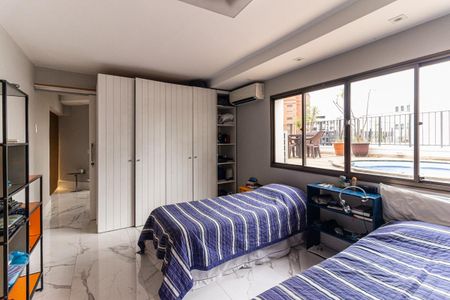 Apartamento à venda com 237m², 3 quartos e 2 vagas Apartamento à venda com 237m², 3 quartos e 2 vagasQuarto da Suíte 2