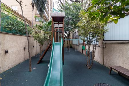 Apartamento para alugar com 157m², 3 quartos e 3 vagasÁrea comum - Playground