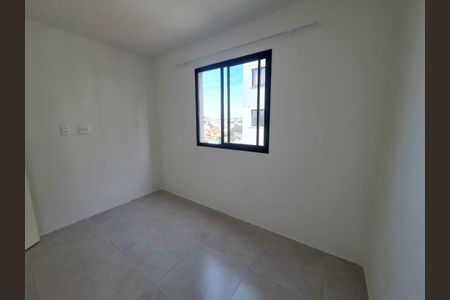 Quarto de apartamento à venda com 2 quartos, 43m² em Metalúrgicos, Osasco
