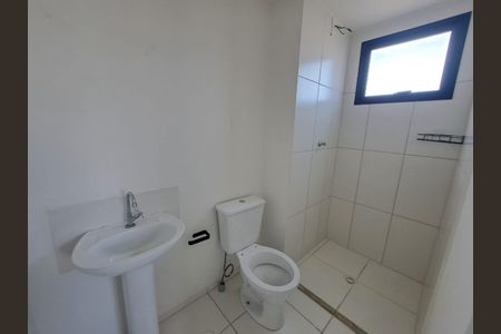 Apartamento à venda com 43m², 2 quartos e 1 vaga Apartamento à venda com 43m², 2 quartos e 1 vagaBanheiro