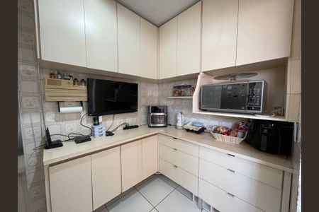Apartamento à venda com 70m², 3 quartos e 1 vaga Apartamento à venda com 70m², 3 quartos e 1 vagaCozinha