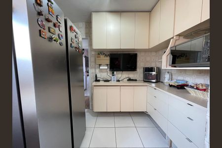 Apartamento à venda com 70m², 3 quartos e 1 vaga Apartamento à venda com 70m², 3 quartos e 1 vagaCozinha