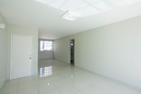Sala de apartamento para alugar com 3 quartos, 127m² em Osvaldo, Uberlândia