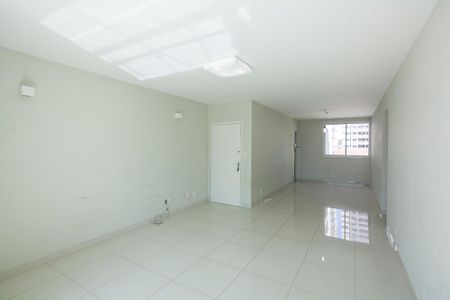 Apartamento para alugar com 127m², 3 quartos e 2 vagas Apartamento para alugar com 127m², 3 quartos e 2 vagasSala