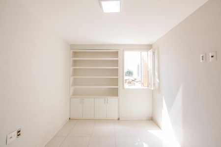 Apartamento para alugar com 127m², 3 quartos e 2 vagas Apartamento para alugar com 127m², 3 quartos e 2 vagasQuarto